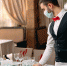 Фото: https://www.foodserviceweb.it/wp-content/uploads/sites/4/2021/06/Ristorazione-camerieri.jpeg - Янтарный Край