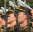 Сотни жителей и гостей Янтарного края расположились на берегу Калининградского залива, чтобы посмотреть парад - Калининградская ГТРК