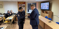 В Светлогорске участковому уполномоченному полиции вручили ключи от служебной квартиры - ОУ МВД Калининградской области