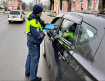 Сотрудники Госавтоинспекции г. Немана провели профилактические беседы с водителями