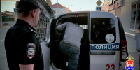 В Калининграде полицейские задержали курьера-мошенника, похитившего у пенсионерки все сбережения - Kgzt.Ru