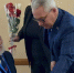 Единороссы Калининграда поздравили с юбилеем ветерана - Единая Россия