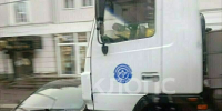 На проспекте Мира Hyundai залез под грузовик и создал огромный затор (фото) - Новости Калининграда | Фото очевидцев - Klops.Ru