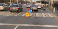 На Ленинском проспекте подросток на велосипеде выехал на «зебру» и попал под машину - Комсомольская правда