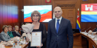 Беспрозванных наградил лучших педагогов Калининградской области - Янтарный Край