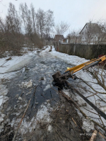 В Калининграде водитель экскаватора погиб после падения техники в выгребную яму
