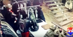 Женщина в красных штанах обнесла ТЦ в Калининграде