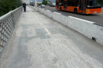 В Калининграде проверят состояние тротуара на эстакадном мосту после ремонта