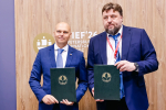 Алексей Беспрозванных подписал соглашение на ПМЭФ-2026 с руководством «Росагролизинг»