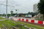 Возле бывшего универсама «Московский» в Калининграде начали обустраивать трамвайные платформы (фото)