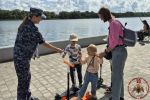 В Калининградской области росгвардейцы проводят мероприятия, посвященные Дню Государственного флага