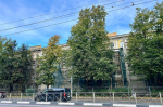 В Калининграде ремонтируют здание с башней на Советском проспекте (фото)