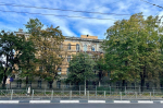 В Калининграде ремонтируют здание с башней на Советском проспекте (фото)