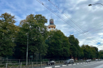 В Калининграде ремонтируют здание с башней на Советском проспекте (фото)