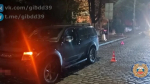 На Вагонке отскочивший из-под колес автомобиля глушить угодил в пенсионерку